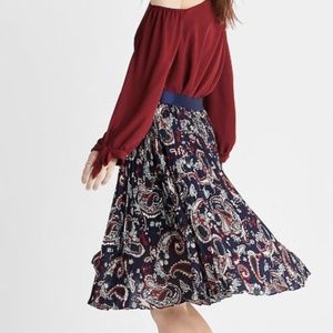 Express Midi Pleated Skirt